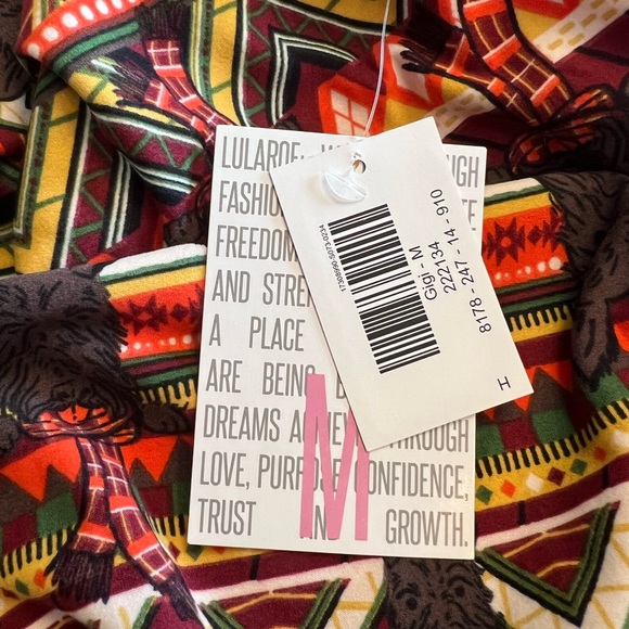 NWT LuLaRoe Classic T size medium - Picture 7 of 7